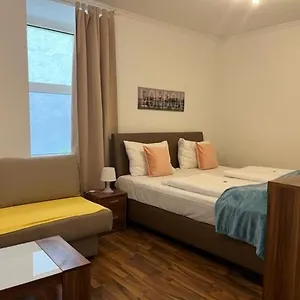 Grand Central Station Apartments I Contactless Check-In Vienna